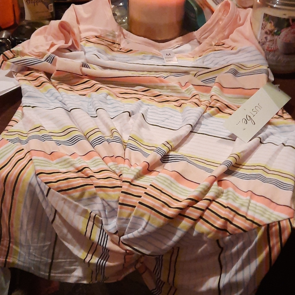 JUST BE ...LADIES 🚺  TWIST FRONT RAGLAN  TEE.